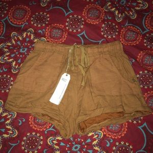 VICI Anama Shorts